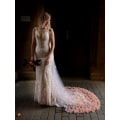 Miniatyrbilde 2 av 5: Brudekjole 3D Blomster Brudeslør Rosa Katedral Slør med Blush Myk Drapering Slør Spredte Blonde Blomster Applikasjoner off white 200cm