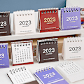 Miniatyrbilde 2 av 5: 2023 Kalender Minimalistisk Dekorativ Selvstående Lett Sidevending Fleksibel Daglig Plan Solid Farge Juli 2022 Til Desember 2023 Skrivebordskalender F