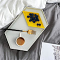 Miniatyrbilde 1 av 4: Pynteskål, Uknuselig Geometrisk Brett for Toalettbord, Smykkebrett, Nøkkelbolle, Ringholder, Dekorativt Brett, Serveringsbrett for Mat, (4-pakning, 4 farger) Perfekte Gaver For