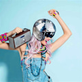 Miniatyrbild 3 av 5: Disco Ball Hjälm Glitter Speglar Glas Punk Kostym Hatt med Infällbart Visir Disco Ball Hatt för B