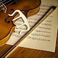 Miniatyrbilde 4 av 5: M-formet notemappe (sølv), notearkholder for piano, gitar, fiolin, instrument og lesemappe for noter