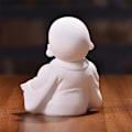 Miniatyrbild 3 av 5: 2 Maitreya-statyer, hantverk i stengods Söta Feng Shui-statyer Små munkprydnader Be