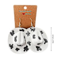 Miniatyrbillede 2 af 4: Cowboy Hat Form Dangle Krog Øreringe Resin Øreringe Til Kvinder Piger Smykker Gave ZD A black and white