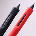 Miniatyrbild 2 av 4: Skyddande silikonhylsa med pennhållare för Wacom- CTL472 CTL672-penna red