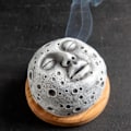 Miniatyrbillede 2 af 5: Harpiks Aromaterapi Tilbagevendende Røgelse Brænder Holdere til Hjem Ornamenter Hjem Dekoration Gaver -GSL human face