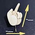Miniatyrbillede 5 af 5: Sjov Træ Finger Brosche, Sjov Langfinger Nål DIY Kit, Vendbar Langfinger Nål Gag Gave, Interaktiv Stemningsudtrykkende Nål 3pcs