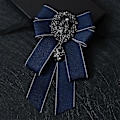 Miniatyrbild 2 av 5: Modeband med rosett, strasskristall, brosch, nål, justerbar fluga för bröllop blue
