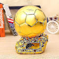 Miniatyrbillede 4 af 4: 2023 Golden Ball Trofæ Benzema Fodbold Final Scorer Model Resin Fodbold Pokal Fan Samling Souvenir Fodboldsko Form Trofæ-mxbc