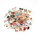 Miniatyrbild 4 av 4: 100 st Blandat Sortiment Guldpläterad Emalj Djur Frukt Måne Stjärna Delikat Hängande Berlock Hänge för DIY Smyckestillverkning Halsband...