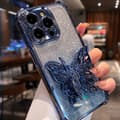 iPhone 15 Pro fjärilsstativ mobilskal, stativet kan öppnas.