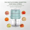 Miniatyrbillede 3 af 5: Mini Chopper 250ml - Grøntsags- og Løgskærer - Hvid - Kompakt og Effektivt Køkkenredskab