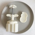 Miniatyrbillede 5 af 5: Månekakeform i Plastik - Sød Jordnøddestøbeform - Månekakeforme til Mellemaften - DIY Bageform til Månekake