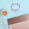 Miniatyrbillede 4 af 7: Hello-Kitty Hængearmbånd Stilfulde Uregelmæssige Perler Håndledstilbehør til Daglig Brug Cat-Xin Cat 21cm Cat