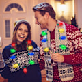 Miniatyrbillede 5 af 5: 4-pak Jul LED Lysende Pære Halskæde Nytårsaften Juleferie Tilbehør Party Favors Halskæde til Børn Mænd Kvinder, Juledekoration