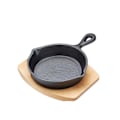 Miniatyrbillede 1 af 5: Artesà Cast Iron 20cm Round Small Fry Pan with Board