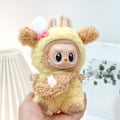 Miniatyrbild 1 av 5: [HH] 17cm Labubu Docka Kläder Tillbehör Set Mini Docka Kostym Gåva Röd Liten Svan Panda Jumpsuit Uppsättning för DIY Samlare style 4 with bag