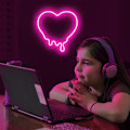 Miniatyrbillede 2 af 5: Hjerte Neon Skilt - Smeltet Hjerte Lys til Teenagere/Børn/Piger Værelse Dekoration - USB Drevet Neon Hjerte Skilt med Tænd/Sluk Knap