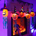 Pikkukuva 3 / 5: Halloween-ripustuskoristeet Noita Kurpitsa Tuulisoppi Lippu LED-valoilla Sisä- ja Ulkokäyttöön (Oranssit 5 kpl, Yksi Koko)