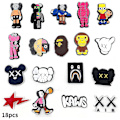 Miniatyrbilde 1 av 5: 18 stk Kaws-tema sko charms dekorasjon for clog sandaler Crocs sko tilbehør gaver festgave