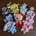 Miniatyrbild 2 av 3: [HH] Kawaii Söta Plyschdocka Kläder Cape Kuromi Melody Cinnamoroll Crossbody Väska Dekoration Labubu Docka Kläder style 2 cat