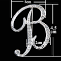 Miniatyrbillede 2 af 3: Bogstav Brosche Nåle Initial Rhinestone Brosche til Kvinder Håndværk Sølvfarvet -------B,WZ-1094R