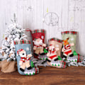 Miniatyrbilde 1 av 2: /HA/4 stk. Nye juledekorasjoner rutete lin dansedukke gavepose tredimensjonale julestrømper for eldre