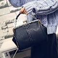 Miniatyrbillede 3 af 5: Retro hul håndtaske til kvinder læder skuldertaske aften clutch taske - Blå