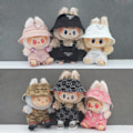 Miniatyrbild 2 av 3: [HH] Högkvalitativa Designer Labubu Kläder med Bucket Hats 2-delat Set Outfit Labubu Kläder 10cm 1
