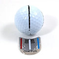 Pikkukuva 4 / 4: Markeringsknapp för keps - "One Putt"