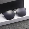 Miniatyrbillede 8 af 11: Polariserede Clip On Flip Up-solbriller over recept og Readi black One-size