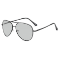 Pikkukuva 2 / 5: Miesten aurinkolasit - päivä- ja yövalokuvakromaattiset polarisoidut aurinkolasit - mustakehyksen harmaat linssit Black Frame Gray Lenses