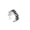 Miniatyrbilde 1 av 4: Dynamisk ring med sorte og sølvdetaljer i rustfritt stål Silver one size