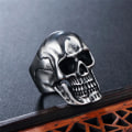 Miniatyrbilde 1 av 3: Ring with detailed skull teeth hollow jaw skull eye socket Silver one size