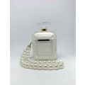 Pikkukuva 2 / 8: AirPod Case läpinäkyvä hajuvesipullo kulta Transparent one size