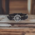 Miniatyrbild 3 av 6: Handgjort armband i autentisk läder brun kompass män metall Brun one size