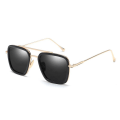 Pikkukuva 6 / 6: Hämähäkkimies kaukana kotoa Tony Stark aurinkolasit UV400 Black one size