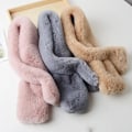 Miniatyrbilde 3 av 4: Skjerf med fuskepels i flere farger leopard rosa hvit grå Pink one size