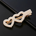 Miniatyrbillede 2 af 6: Stilfulde og elegante hårnåle med sløjfe, krone, hjerte og perler - til kvinder White one size