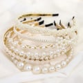 Pikkukuva 2 / 4: Käsintehty Ylellinen Diadeemi metallia helminauhoilla White one size