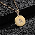 Miniatyrbilde 2 av 4: Runde bokstavamuletter i gull- og zirkongullbelagte halskjeder Gold one size