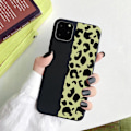 Miniatyrbillede 2 af 2: iPhone 12 & 12 Pro Cover halv leopard mønster 2 farver sort rød Red one size