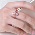 Pikkukuva 3 / 3: Vaaleanpunainen sormus kissan motiivilla strassit ja kivet ruusukulta kissa Pink gold one size