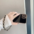 Miniatyrbild 3 av 3: Skal iPhone 13, 13 Pro, 13 Pro Max svart högglans med rem guld Black one size