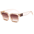 Miniatyrbillede 1 af 2: Brede luksuriøse solbriller i Limited Edition Champagne Pink one size