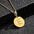 Miniatyrbilde 7 av 8: Runde bokstavamuletter i gull- og zirkongullbelagte halskjeder Gold one size
