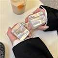 Pikkukuva 1 / 3: Airpods Pro 2 peittää tyylikkään neliömäisen peilin, jossa on pilviä ja tähtiä Gold one size