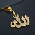 Miniatyrbillede 4 af 5: Elegant halskæde med Mellemøstligt Allah-vedhæng og krystal CZ - 60 cm lang Gold one size