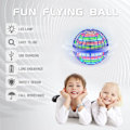 Miniatyrbillede 2 af 5: TG Flyvende Bold Legetøj Globe 360° Roterende Håndstyret Flyvende Orb Bold