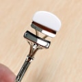 Miniatyrbilde 2 av 5: Vippetang, krøllejern i rustfritt stål for å skape lengre vipper, med komfortabel design