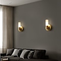 Miniatyrbillede 3 af 3: Moderne Lineær LED Badeværelses Væglampe - Guld og Hvidt Frosted Glas - Messing Væglampe - Mid Century Væglampe til Soveværelse